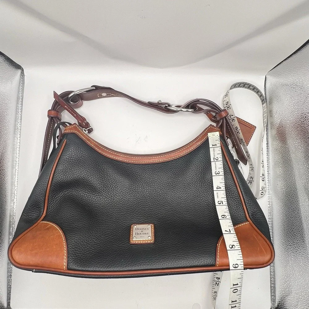 Dooney & Bourke this bag